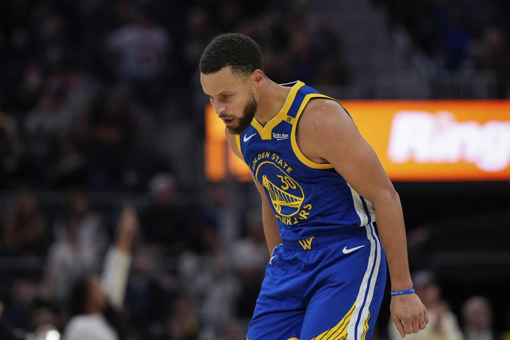 球队不断调 球队不断调