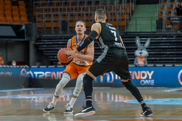 对本赛季目 对本赛季目